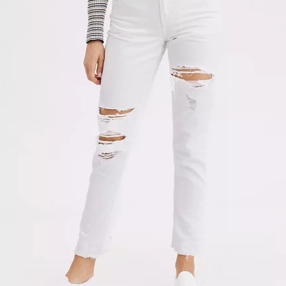 American Eagle white destroy mom jeans